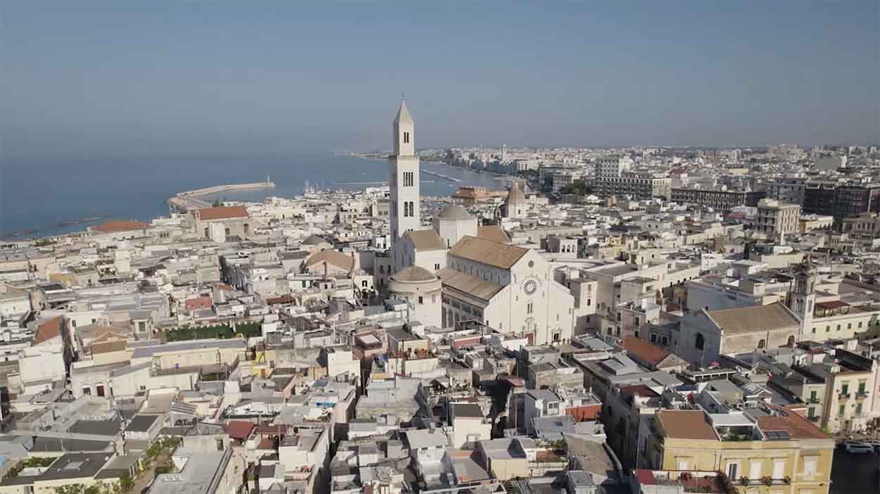 A Bari il Turismo porta 2 milioni di pernottamenti nel 2025